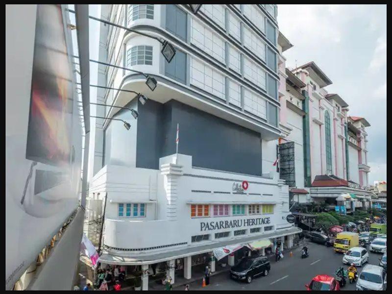 Super Oyo Collection O Hotel Pasar Baru Heritage Bandung Dış mekan fotoğraf