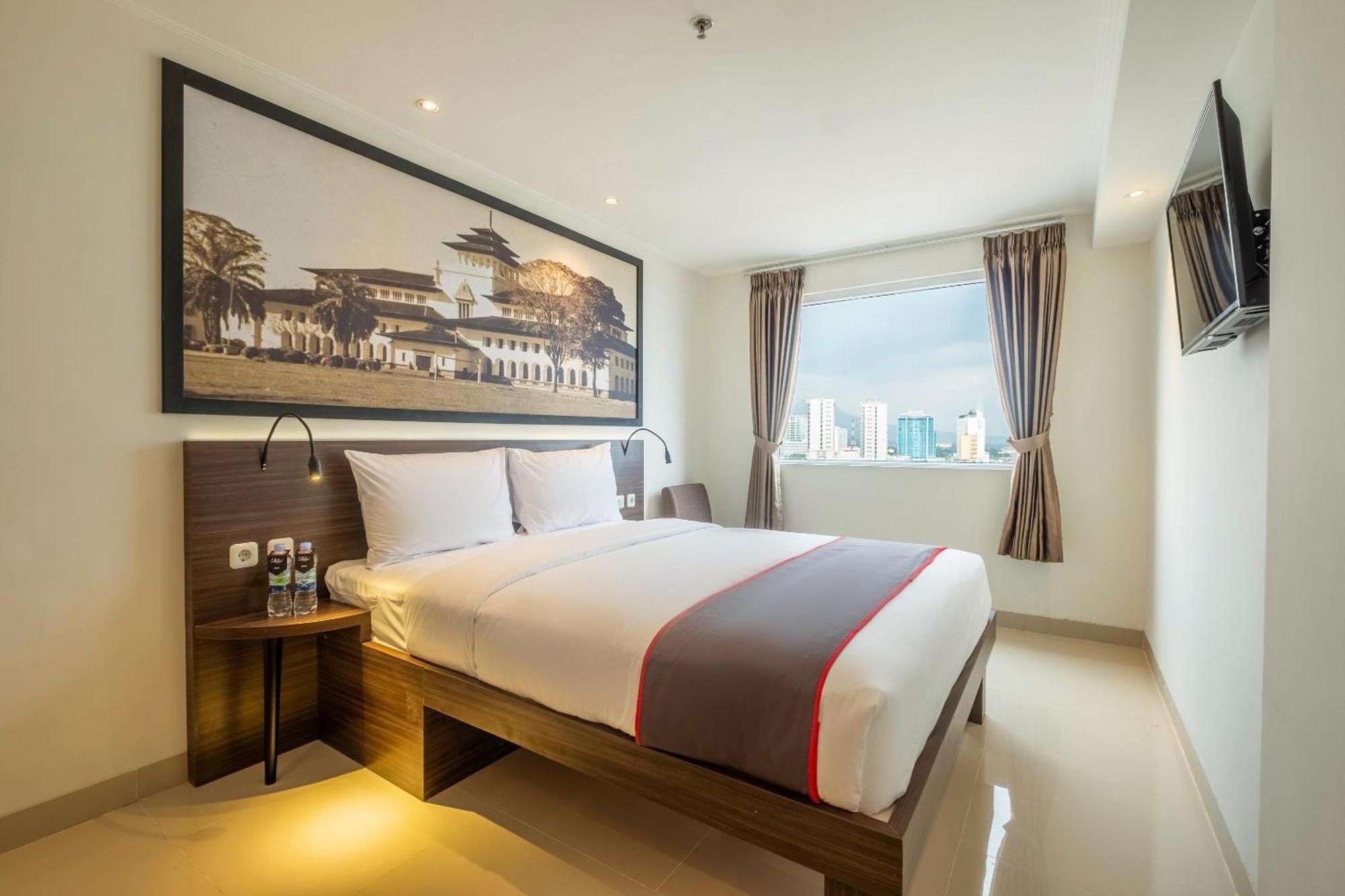 Super Oyo Collection O Hotel Pasar Baru Heritage Bandung Dış mekan fotoğraf