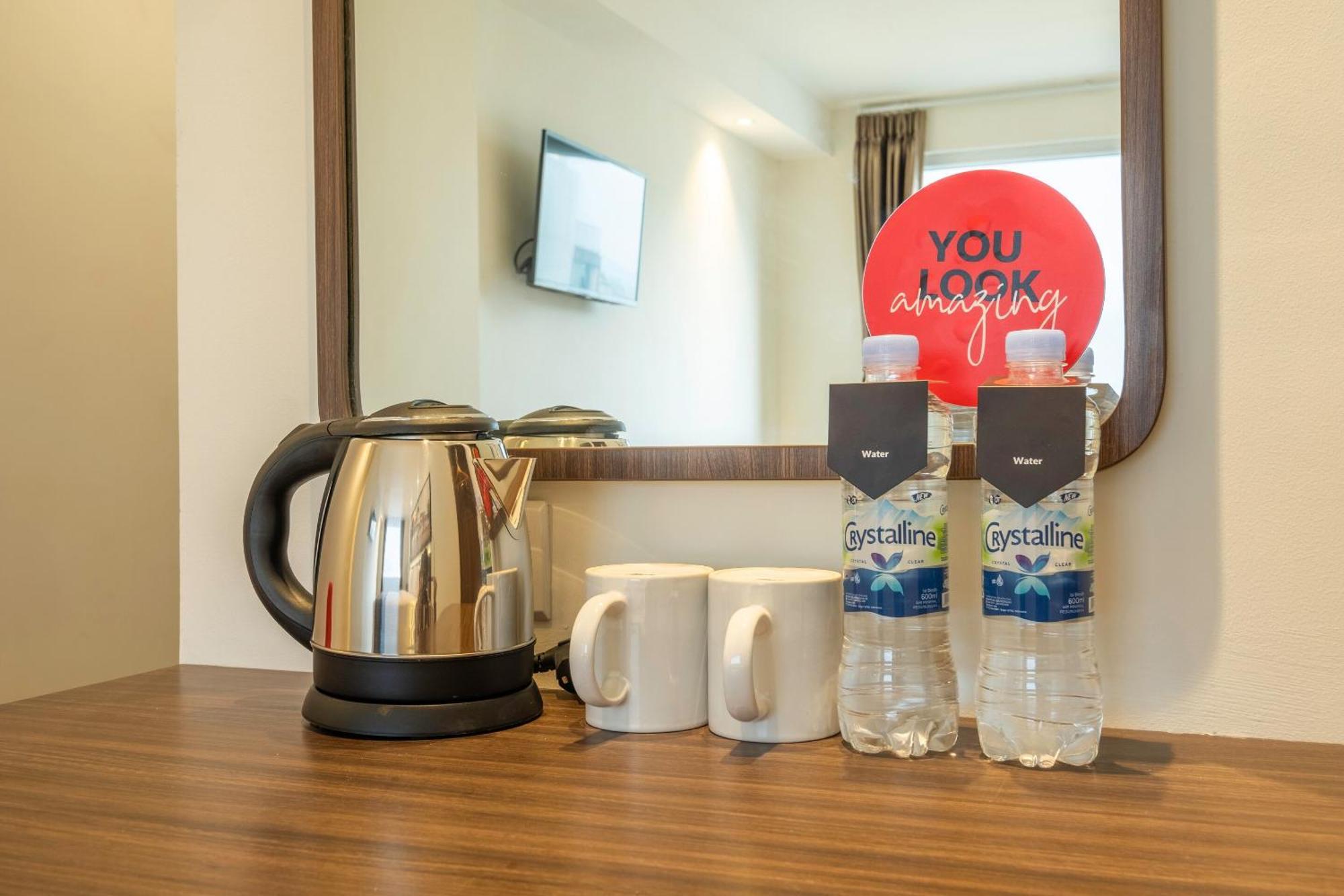 Super Oyo Collection O Hotel Pasar Baru Heritage Bandung Dış mekan fotoğraf
